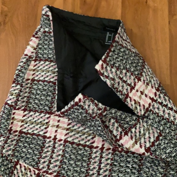 Tweed Skirt - Picture 5 of 6